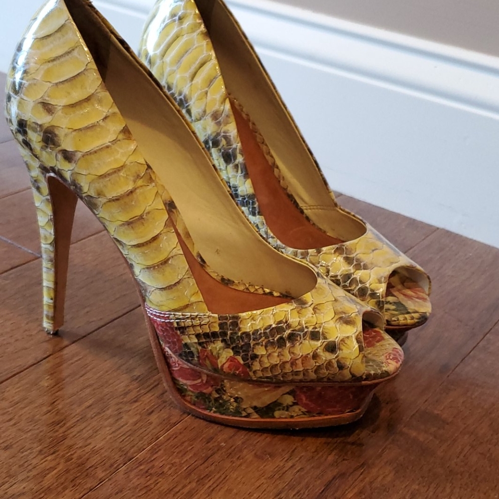 Aldo snakeskin platform heels
